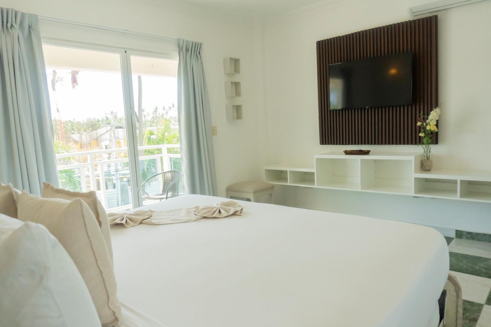 Coast Hotel